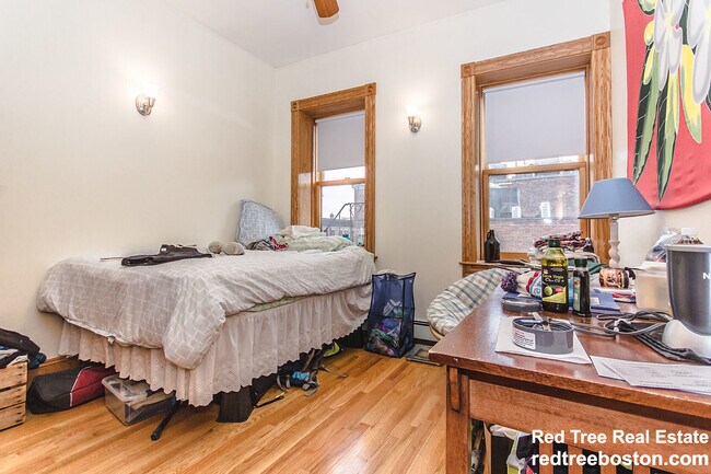 Building Photo - 97 Myrtle St