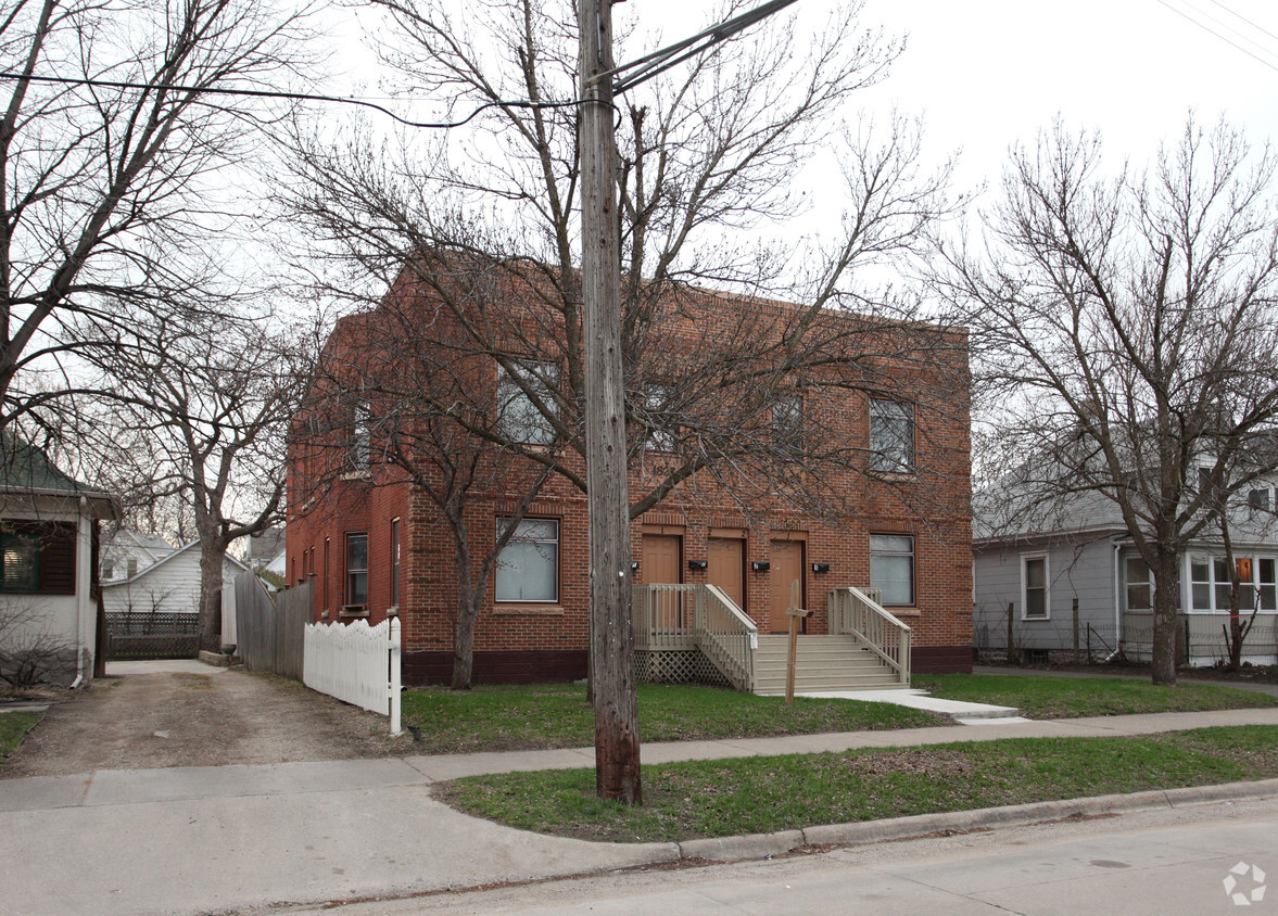 Building Photo - 1825-1827 Fillmore St NE