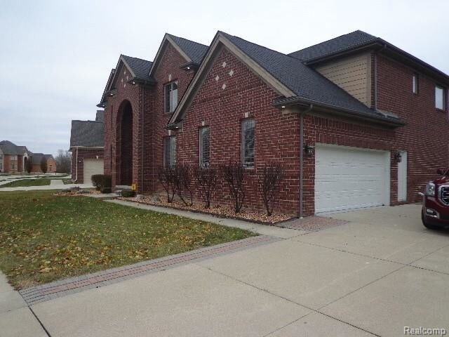 Building Photo - 42415 Silverwood Dr