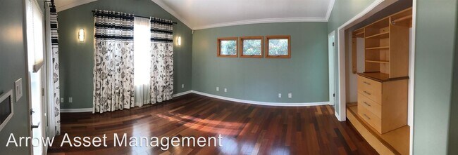 Building Photo - 3 br, 2.5 bath House - 1635 Alvarado St.