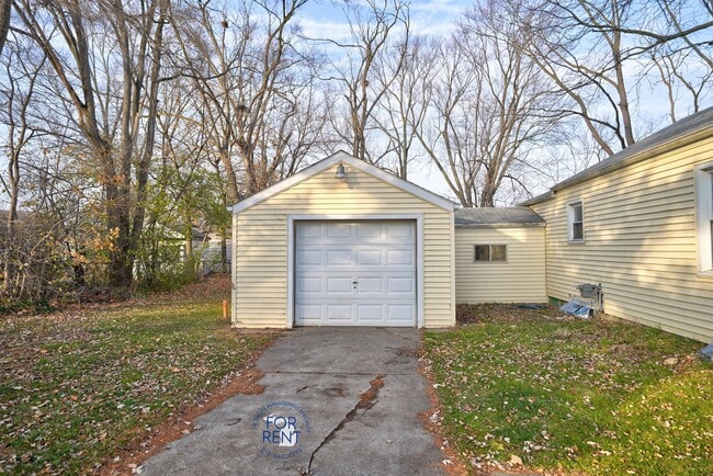 Building Photo - 2720 Gibson St