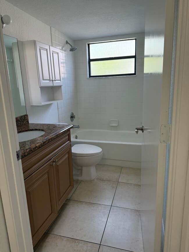 Building Photo - 1661 Balfour Point Dr