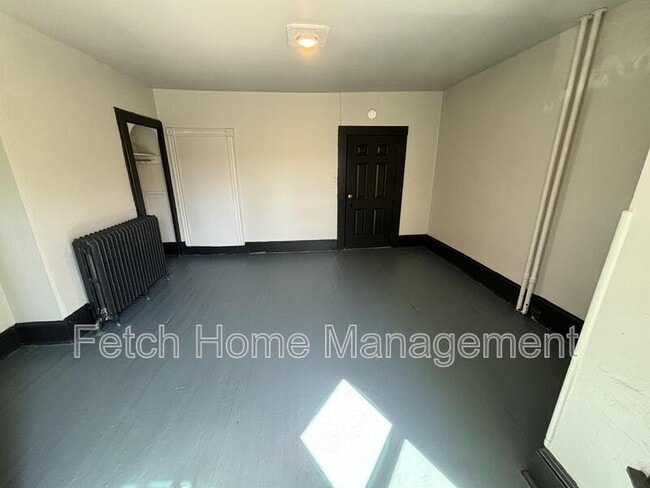 Building Photo - 19 S Ann St