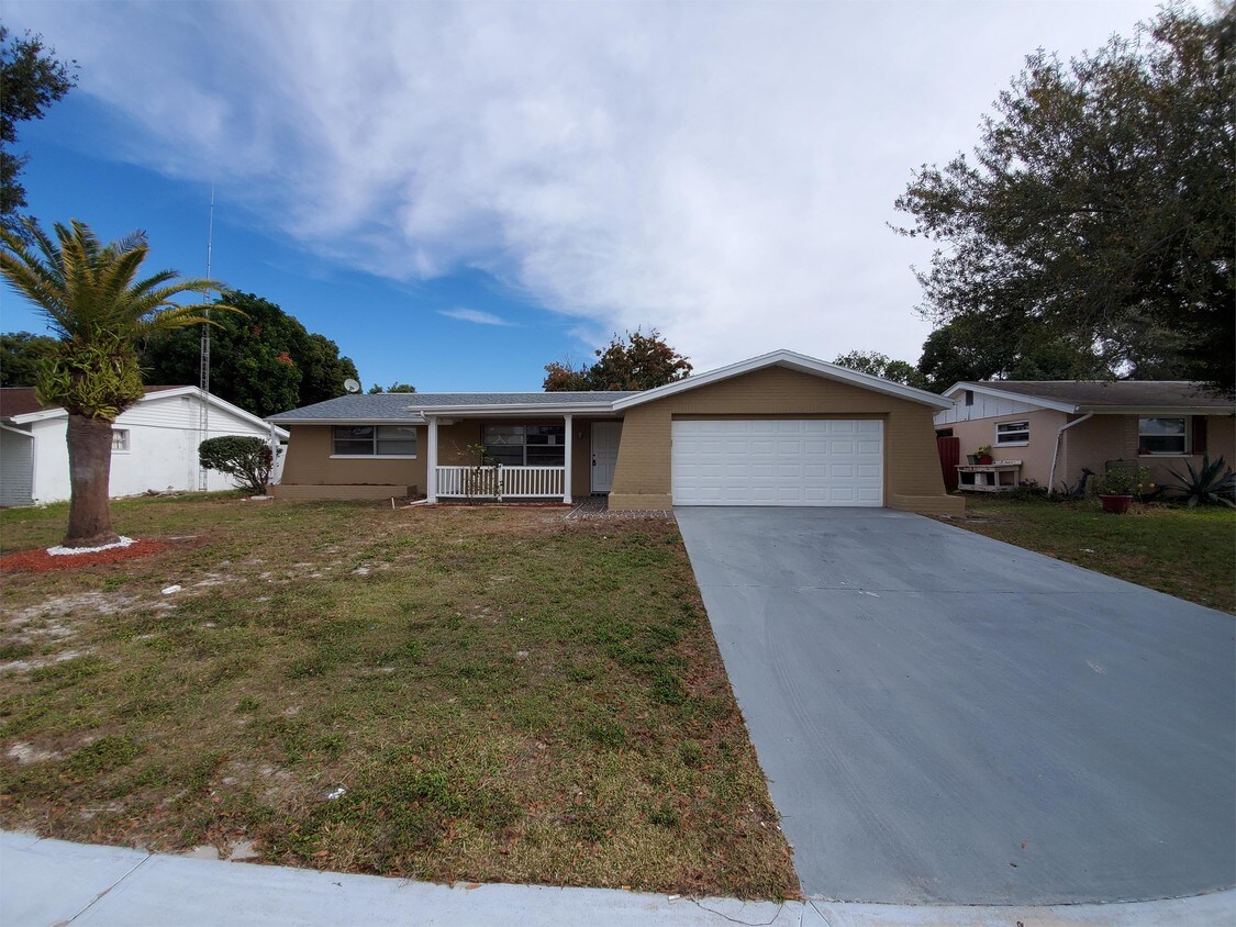 Foto principal - 8846 Goshen Ln
