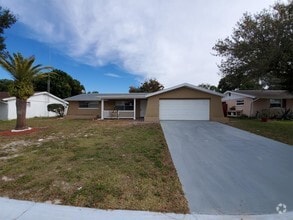 Building Photo - 8846 Goshen Ln
