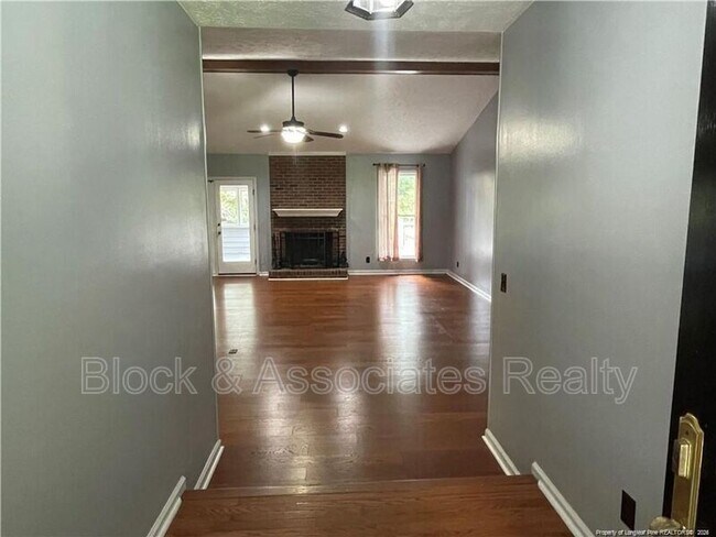 Foto del edificio - 673 Georgetown Cir