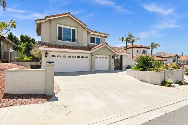 Foto del edificio - Stunning 4BR + Office/Den, 3BA View Home with 3-Car Garage!