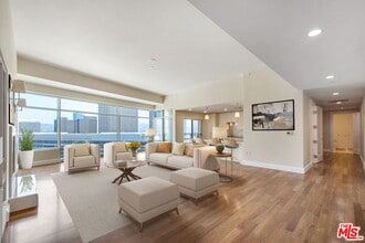 Building Photo - 1 W Century Dr