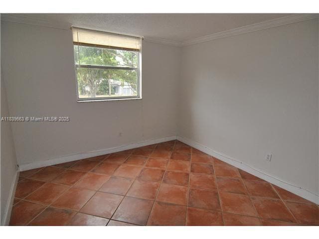 Building Photo - 1801 S Treasure Dr