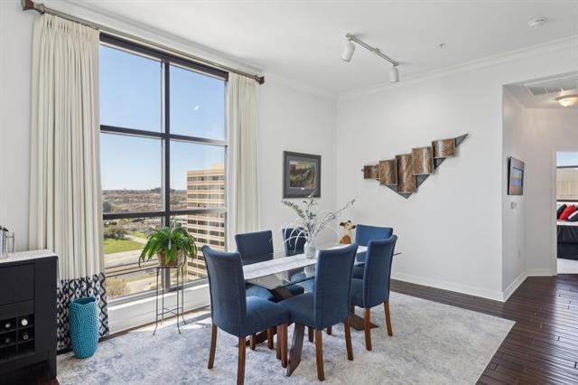 Foto del edificio - 330 E Las Colinas Blvd