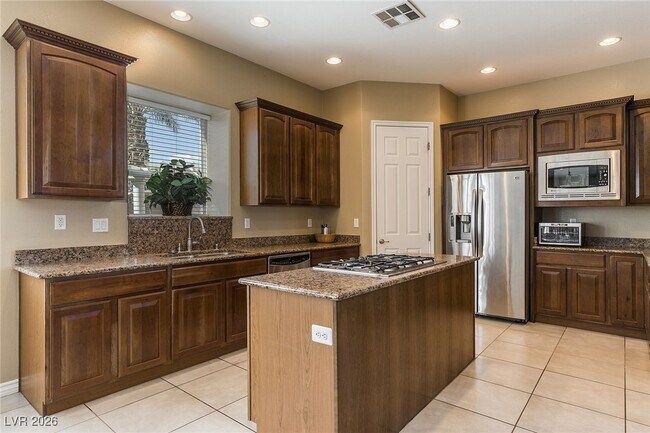 Foto del edificio - 9481 Kickapoo Ave