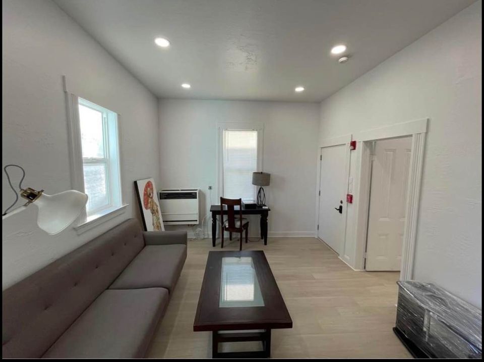 Foto del edificio - 2416 Dwight Way