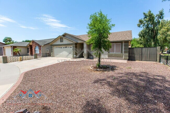 Building Photo - 2334 E Longhorn Pl