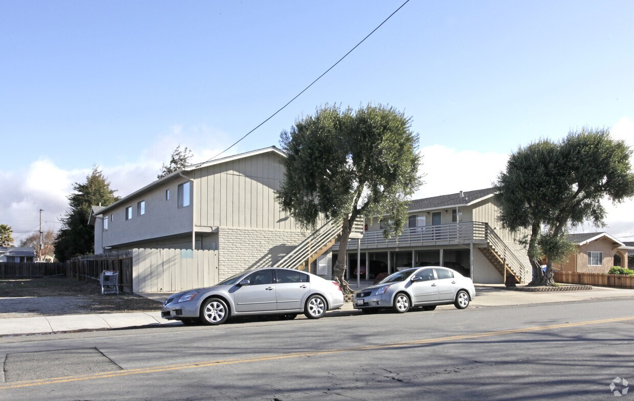 Building Photo - 117 E Romie Ln