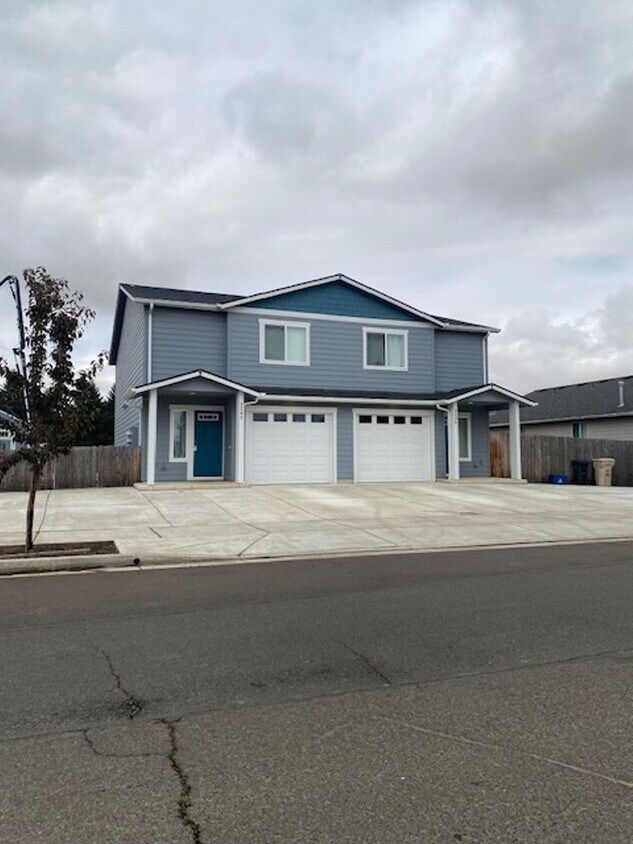 Foto principal - 3240 S 10th St