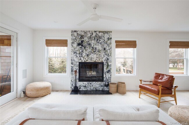 Foto del edificio - 1700 Cedar Dr