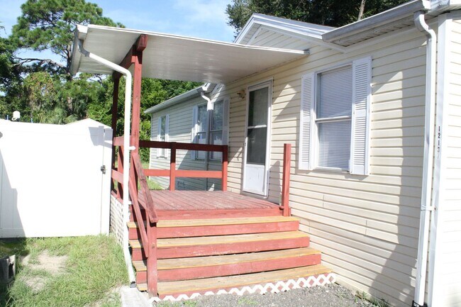 Foto del edificio - Updated mobile home in the country