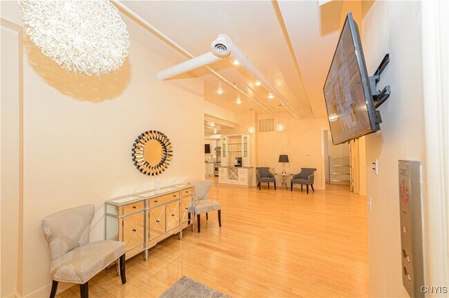 Foto del edificio - 435 S Warren St