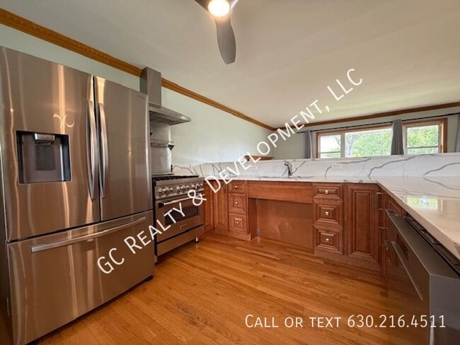 Building Photo - 381 W Millers Rd