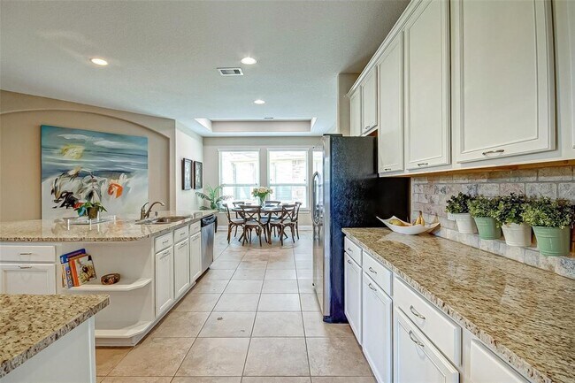 Building Photo - 6 Galleta Ct