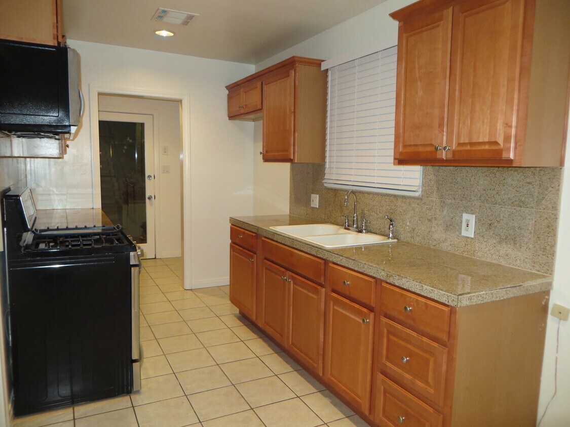 3025 Highridge Rd, La CrescentaMontrose, CA 91214 House Rental in La CrescentaMontrose, CA