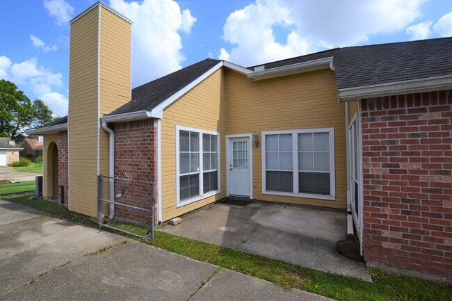 Foto del edificio - 2136 S Flannery Rd