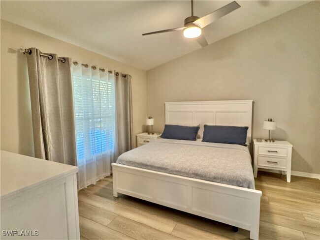 Foto del edificio - 5045 Cedar Springs Dr