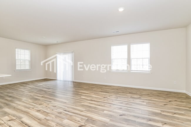 Foto del edificio - 5519 Hydrangea St