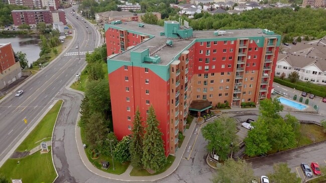 Building Photo - Birch Glen