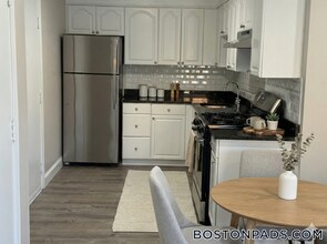 Building Photo - 19 Kenmar Dr