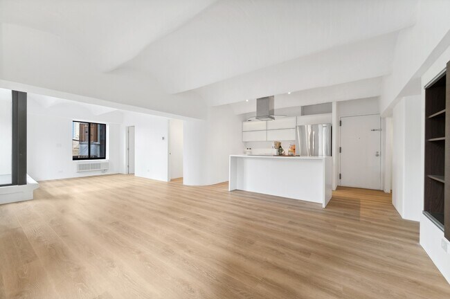 Foto del edificio - 345 N Canal St