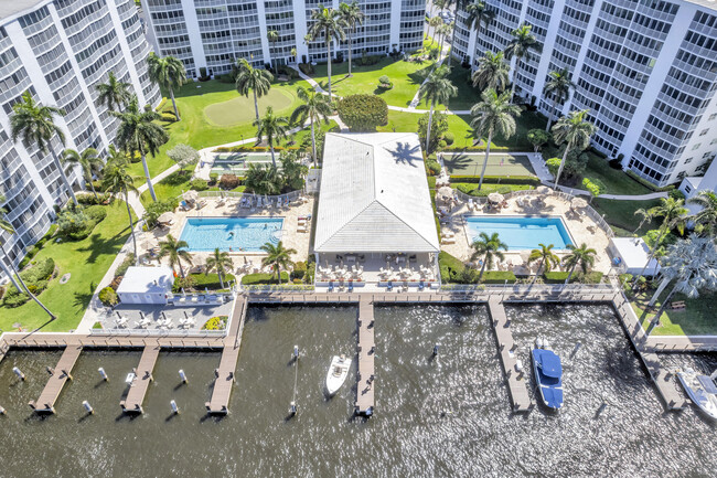 Building Photo - 3212 S Ocean Blvd