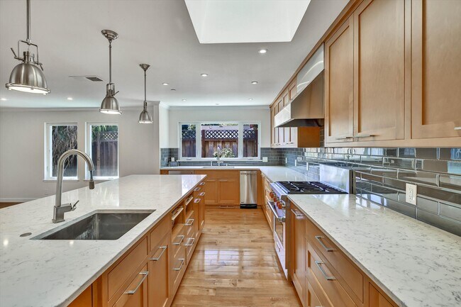Foto del edificio - 1681 Kensington Ave