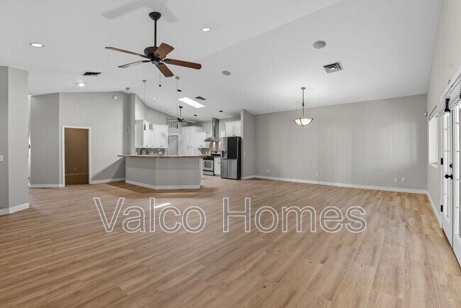 Building Photo - 6326 N 14th Pl