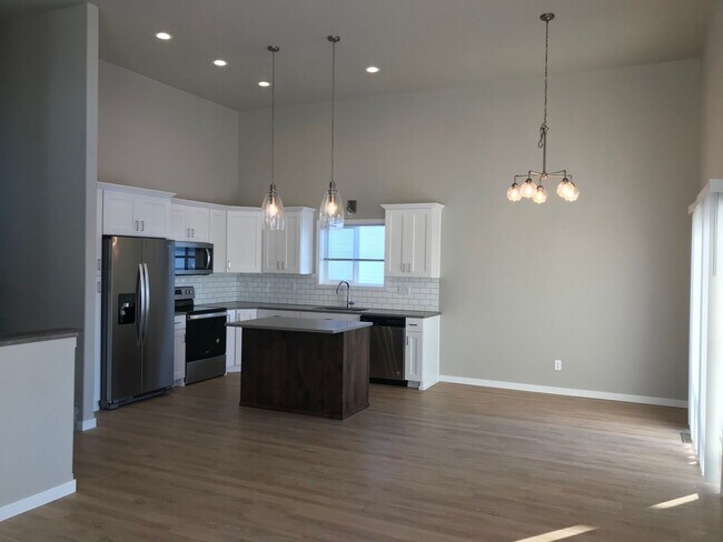 Foto del edificio - 3 Bed 3 Bath Single Family Home