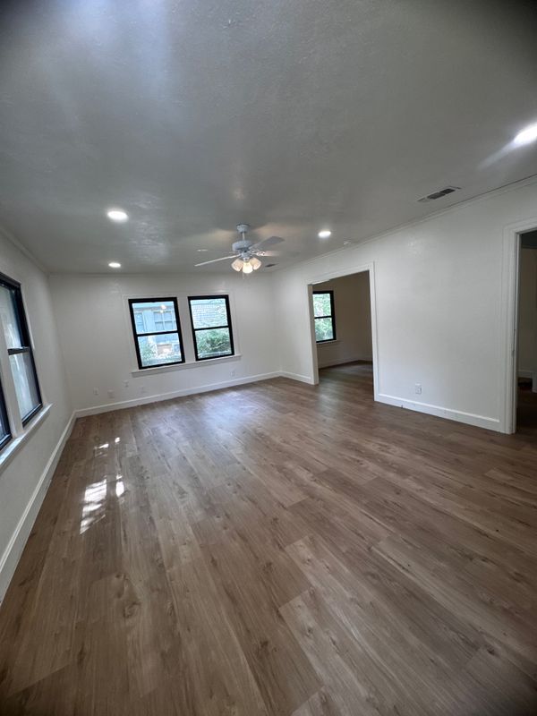 Foto del edificio - 1302 Hickory St