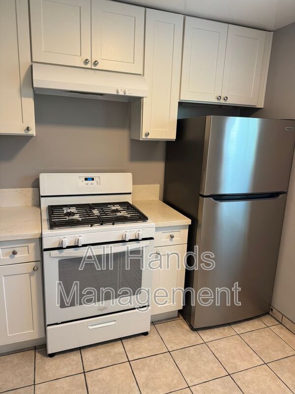 Building Photo - 5117 E The Toledo