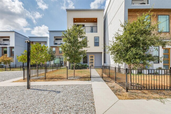 Foto del edificio - 10630 Greengarden Rd