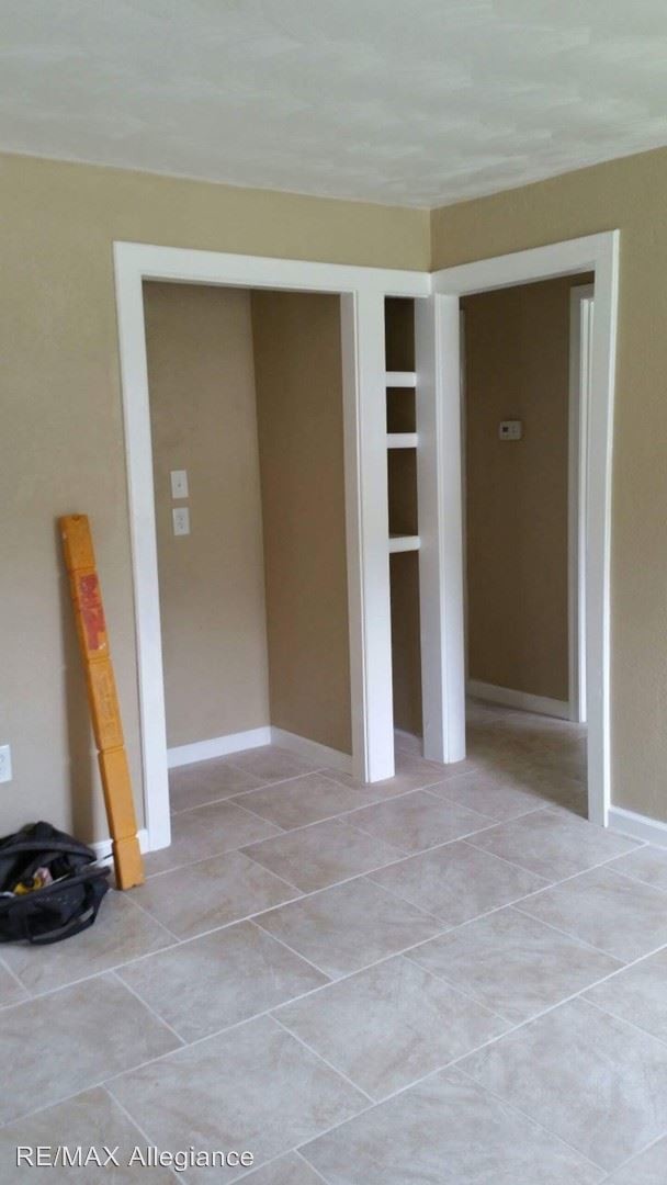 Foto del edificio - 2 br, 1 bath House - 33 GROVE STREET