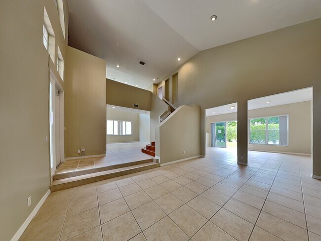 Building Photo - 5817 NW 125th Ave