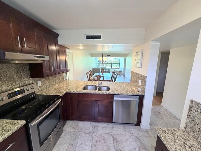 Building Photo - 1514 Whitehall Dr