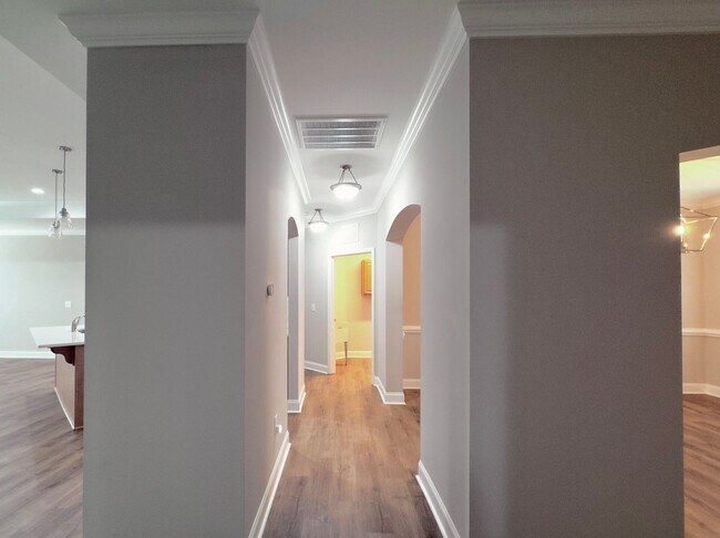Building Photo - 3 Bedroom Townhome Built in 2022