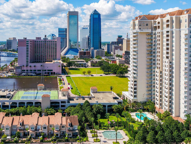 Foto del edificio - 400 E Bay St