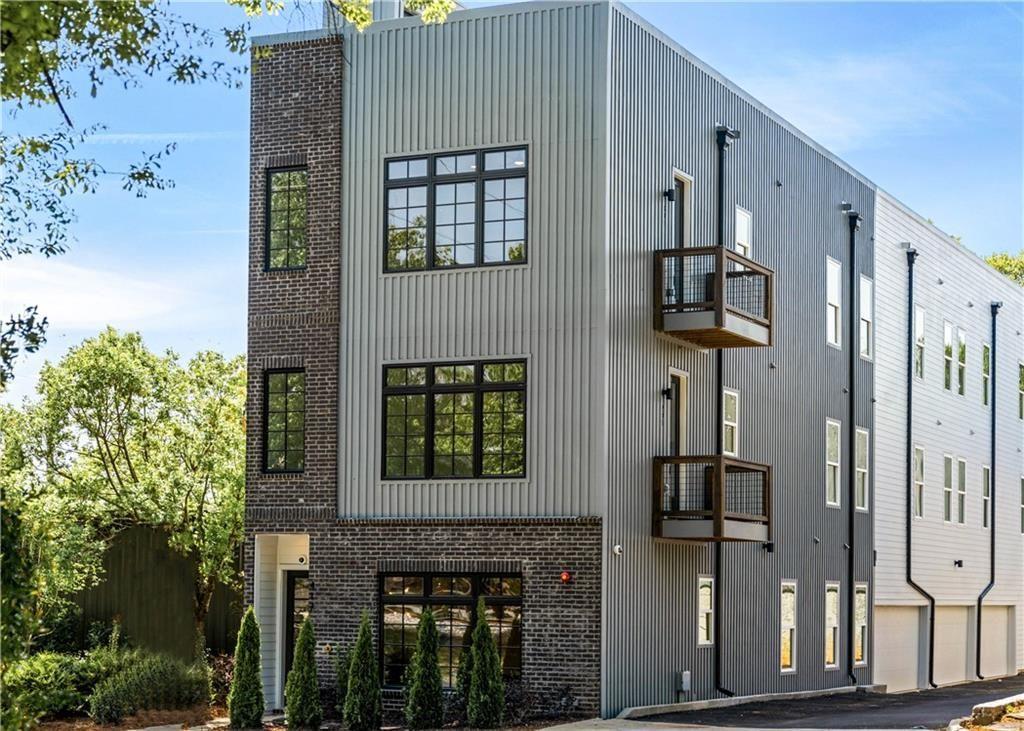 Foto principal - 417 E College Ave