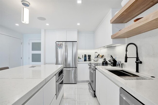 Building Photo - 545 S Fort Lauderdale Beach Blvd
