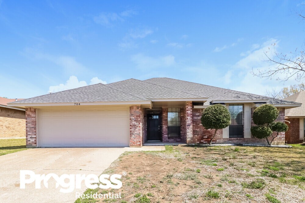 704 Parkview Dr, Burleson, TX 76028 House for Rent in Burleson, TX