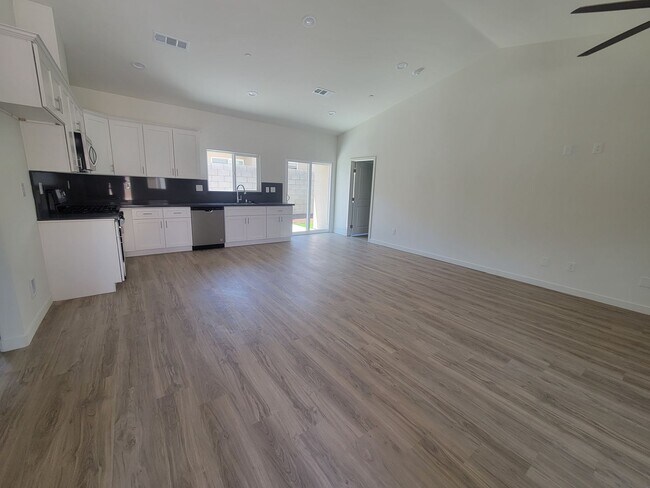 Foto del edificio - 8309 Grandy St