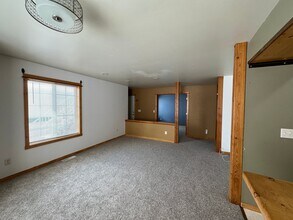 Building Photo - 211 Michael Grove Ave