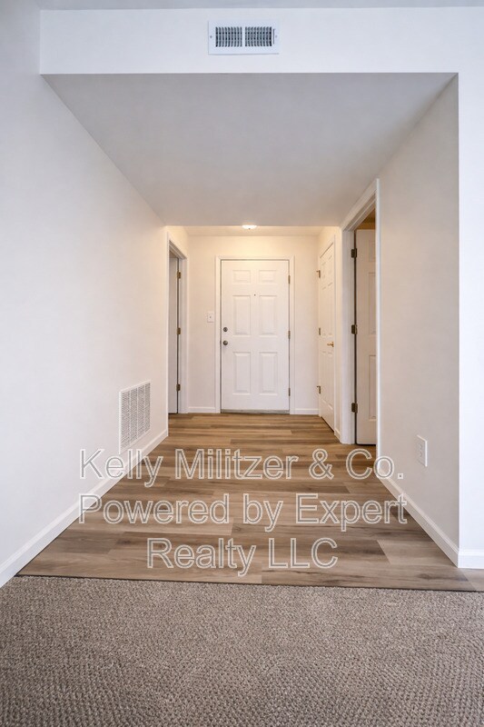 Foto del edificio - 406 S Church St