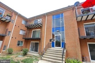 Building Photo - 3404 25th St S